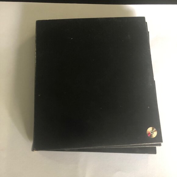 Stuart Woods - Shoot Him If He Runs 2007 Compact Disc Unabridged New Audio Book - Picture 2 of 4